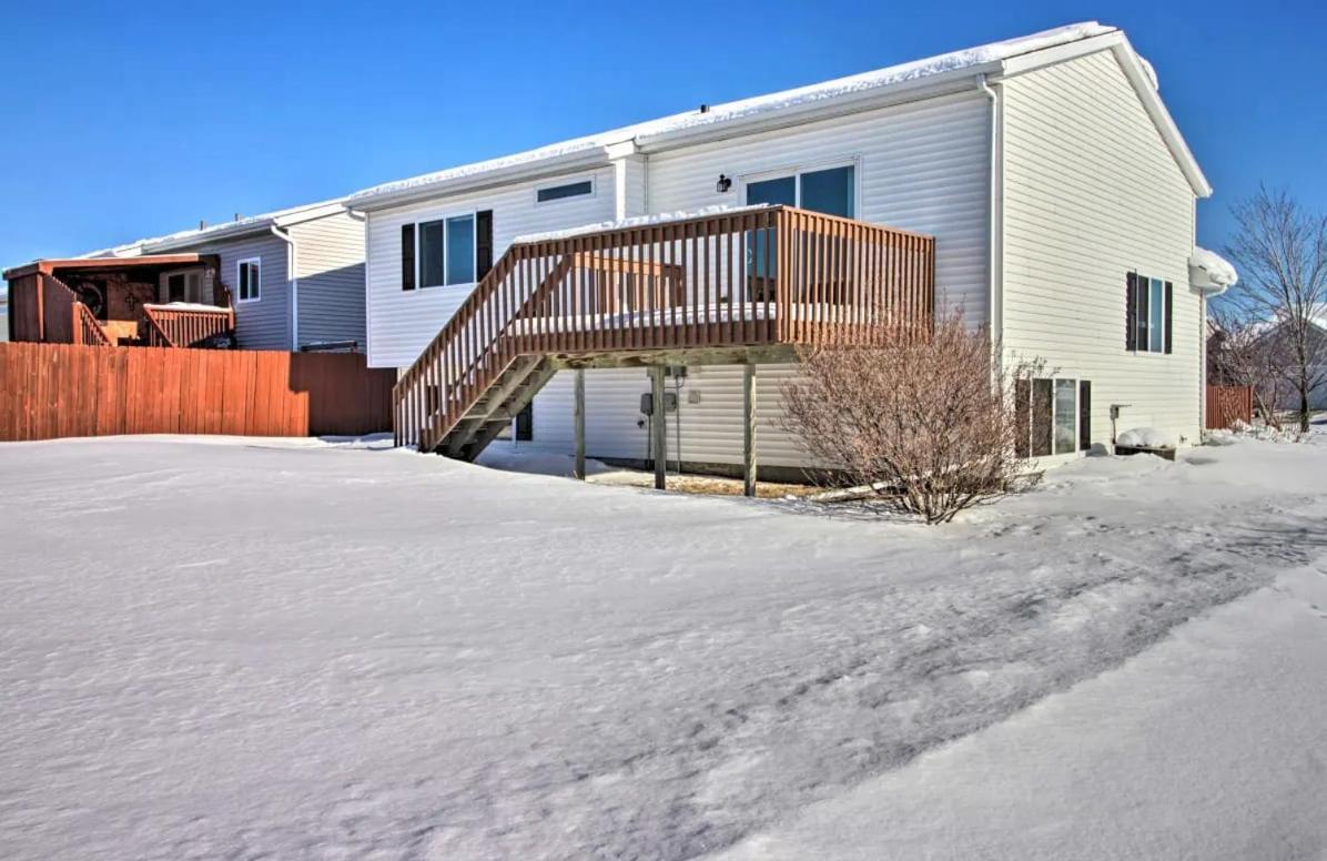 Welcoming West Fargo Retreat W Backyard Villa Eksteriør bilde